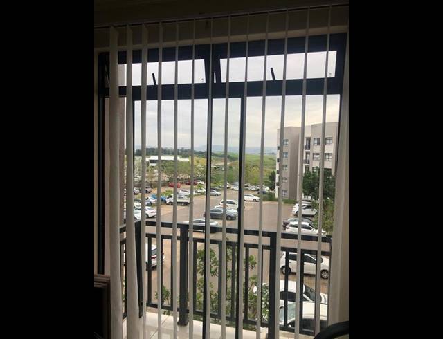 2 BEDROOM APARTMENT FOR SALE IN UMHLANGA RIDGE